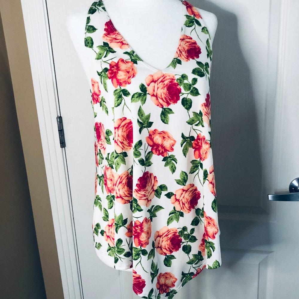 First Love | Flowy Pink & Green Floral Sleeveless Blouse Size M